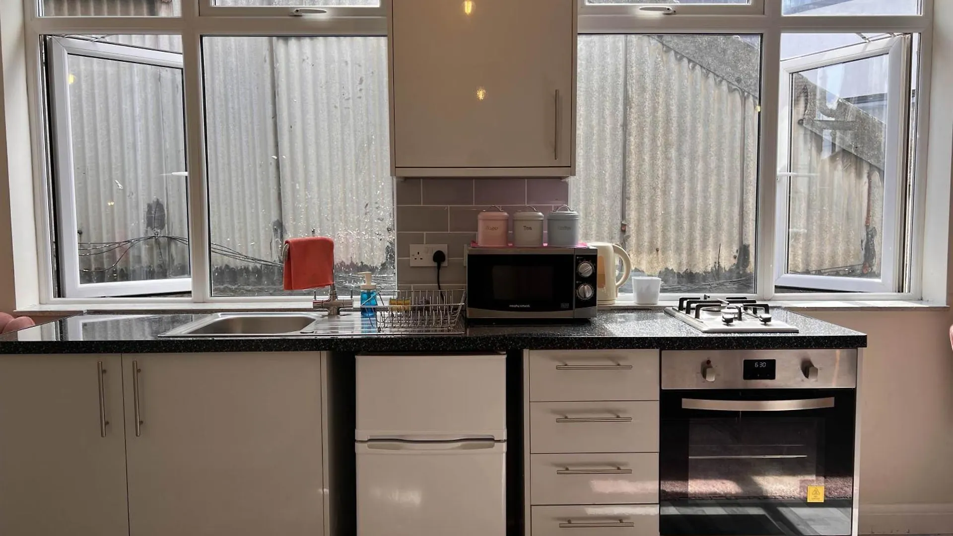 Haven Homes - Central Luton Studio Apartments  Luton (Bedfordshire)