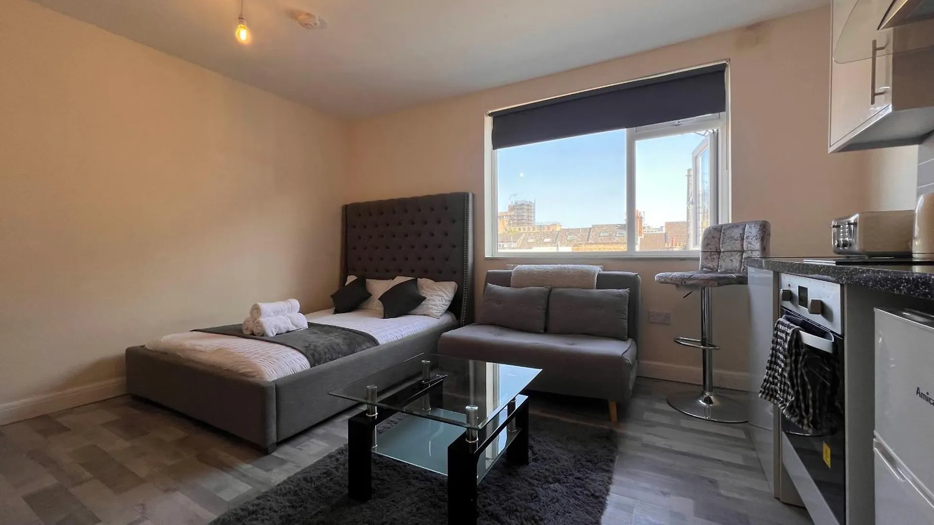 Haven Homes - Central Luton Studio Apartments 0*, Luton (Bedfordshire)