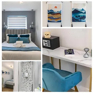  Apartment Urban Nest - Stylish Escape